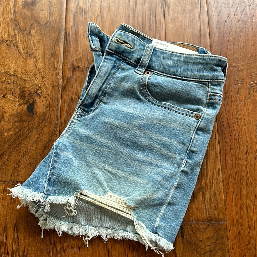 AE Midi Short Size 4